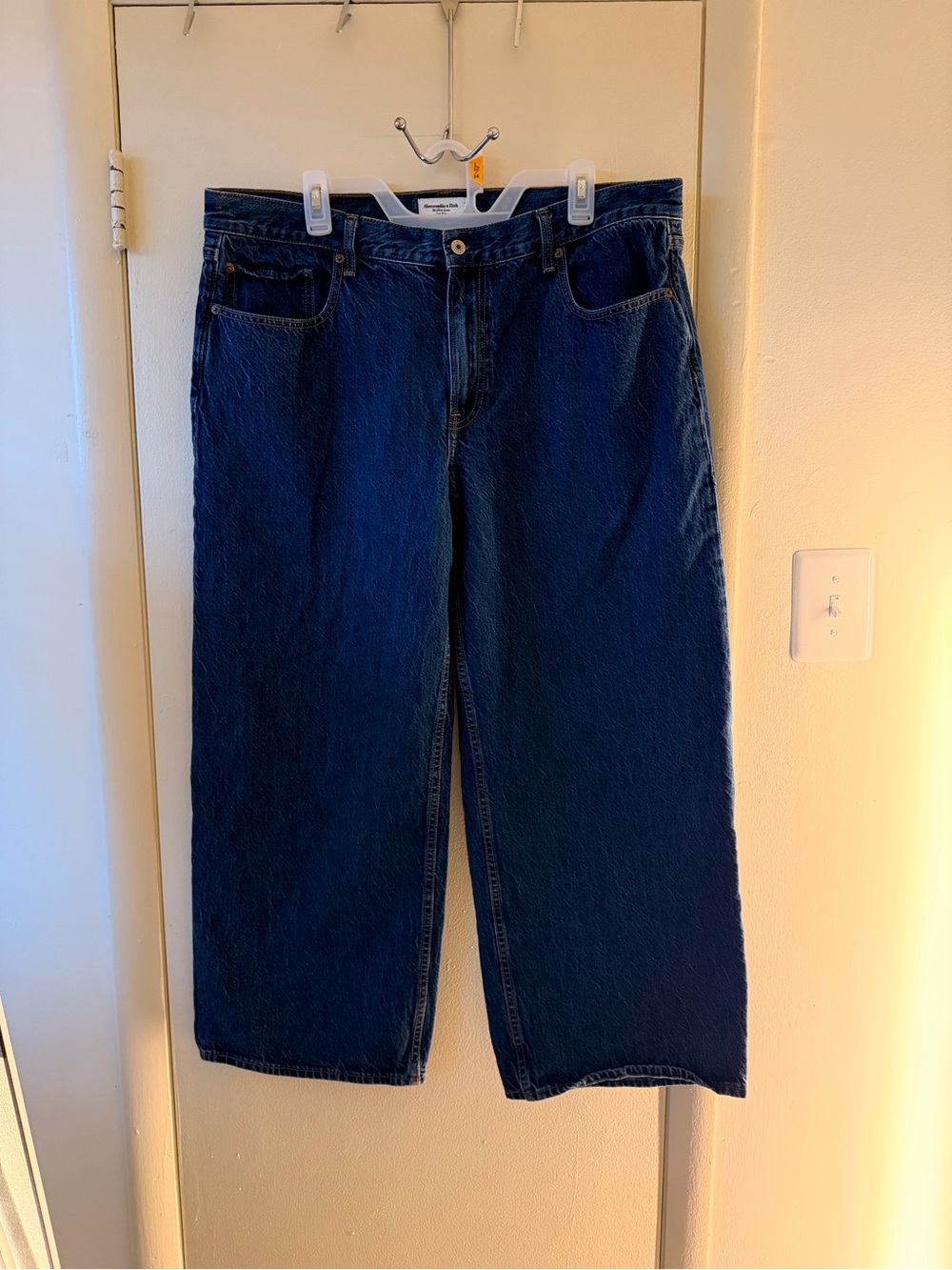 Abercrombie & Fitch Low Rise The Ultra Loose  
Dark Blue Relaxed Straight Jeans